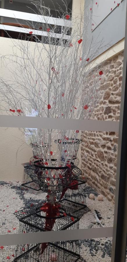 Ernée Logis Hotel Le Grand Cerf מראה חיצוני תמונה